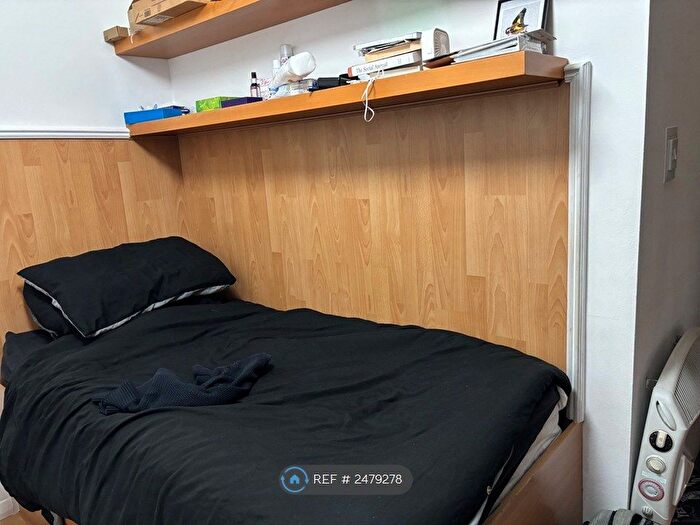 Studio To Rent In Sowood Street, Leeds, LS4