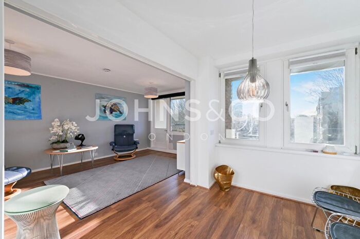 3 Bedroom Flat To Rent In Brentford Dock, Brentford, London, TW8
