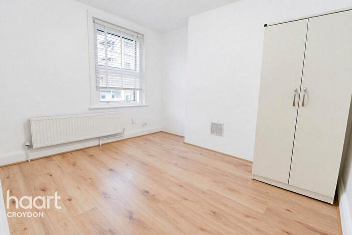 Studio To Rent In London Road, Thornton Heath, CR7
