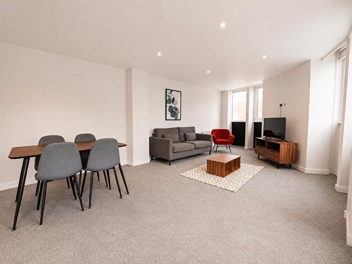2 Bedroom Flat To Rent In - Upper Parliament Street, Liverpool, L8