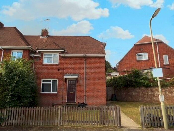4 Bedroom Semi-Detached House To Rent In Thurmond Crescent, Winchester, SO22