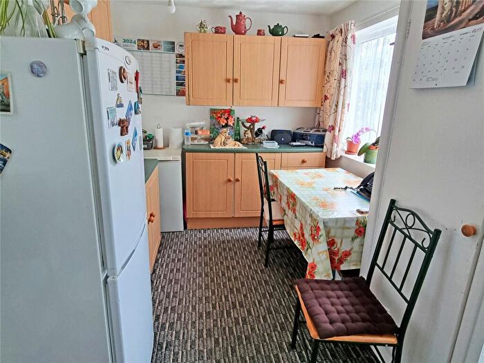 3 Bedroom Terraced House For Sale In Willowdene Close, New Milton, Hampshire, BH25