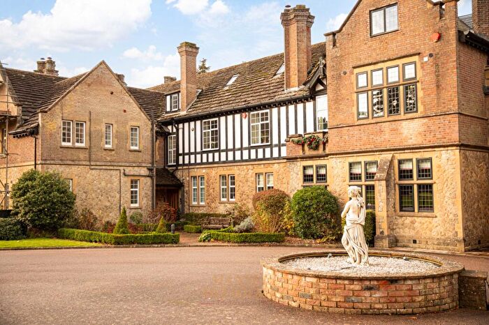 2 Bedroom Apartment For Sale In Felcourt Road, Felcourt, RH19