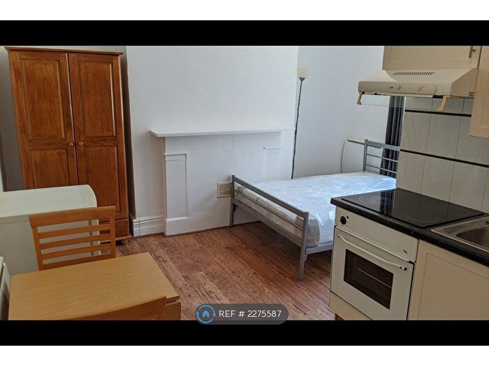 Studio To Rent In Montrell Road, London, SW2