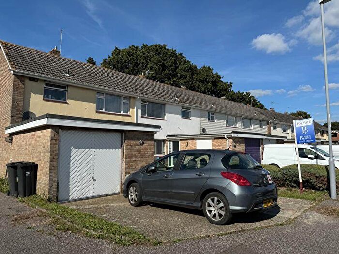 3 Bedroom End Of Terrace House For Sale In Avon Drive, Northmoor, Wareham, BH20