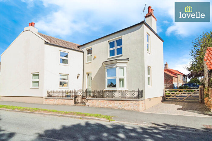 4 Bedroom Detached House For Sale In Cheapside, Waltham, DN37