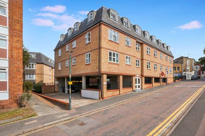 1 Bedroom Flat To Rent In King Street, Rochester, ME1