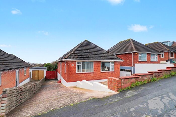 2 Bedroom Detached Bungalow For Sale In Willow Avenue, Exmouth, EX8