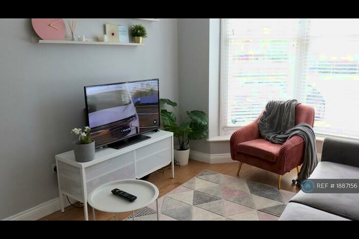 1 Bedroom Flat To Rent In Park Lane, London, CR0