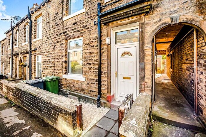 2 Bedroom Terraced House To Rent In Wellington Street, Huddersfield, West Yorkshire, HD3