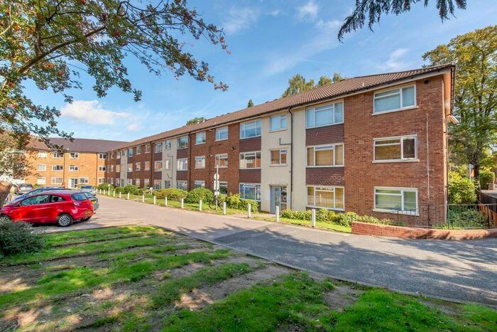 2 Bedroom Flat To Rent In Radcliffe Road, Croydon, CR0