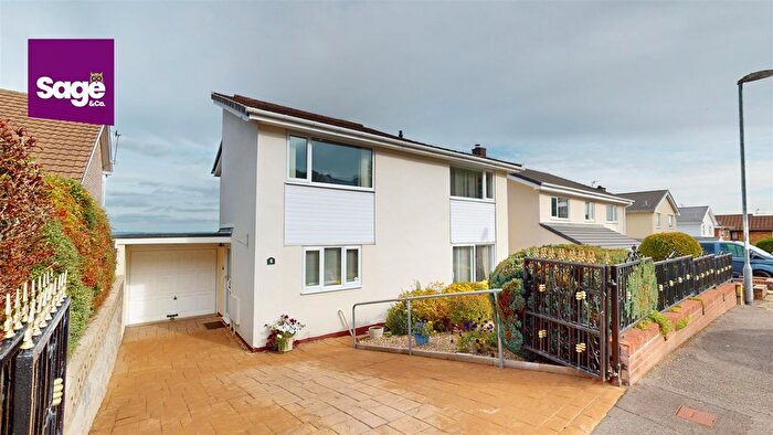 4 Bedroom Detached House For Sale In Greenway Close, Griffithstown, Pontypool, NP4