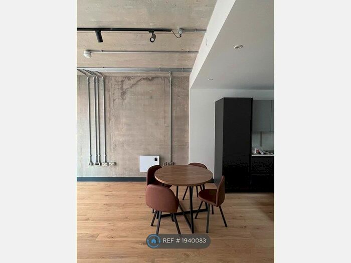 1 Bedroom Flat To Rent In New Cross Central, Manchester, M4