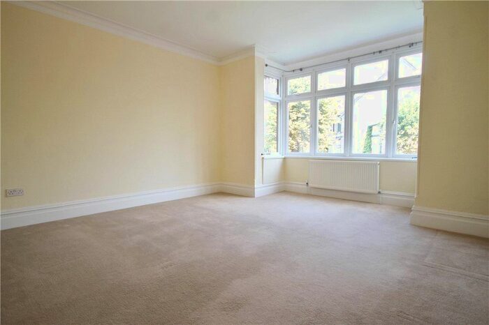1 Bedroom Flat To Rent In Blenheim Crescent, South Croydon, Surrey, CR2