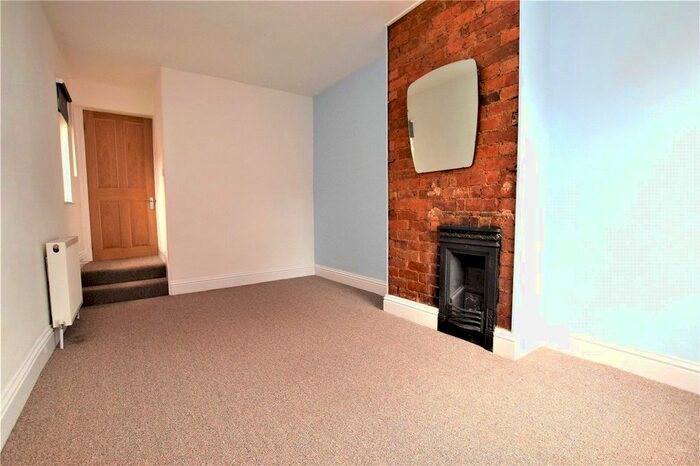 2 Bedroom Flat To Rent In Victoria Road, Abington, Northampton, NN1