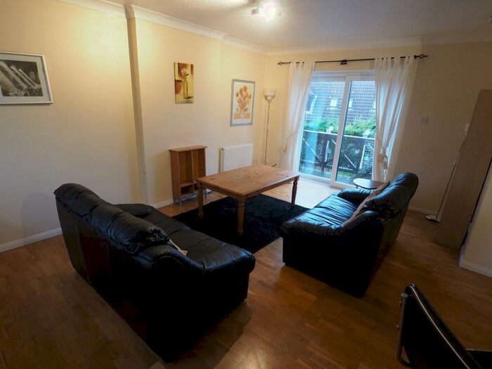 2 Bedroom Apartment To Rent In Marine Wharf, Hull, HU1