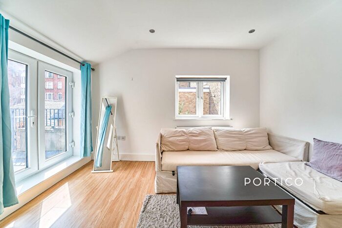 2 Bedroom Terraced House To Rent In Georges Square, SW6