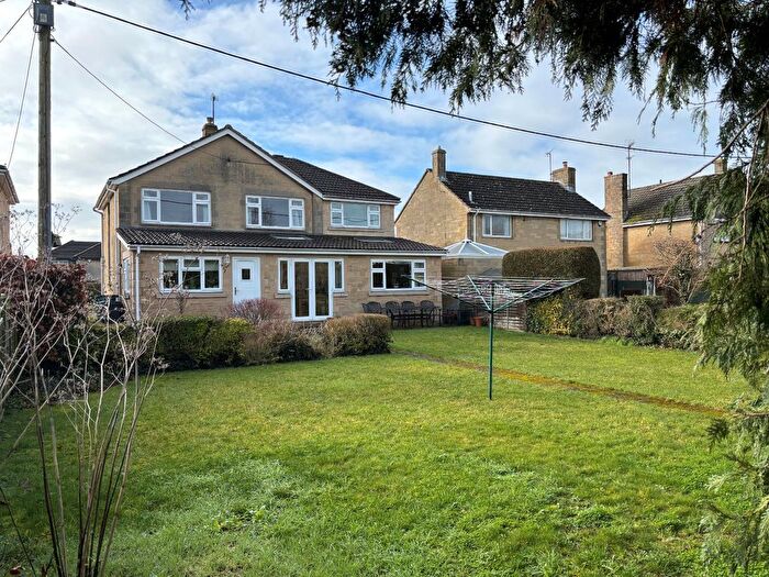 4 Bedroom Detached House For Sale In Hambidge Lane, Lechlade, Gloucestershire, GL7