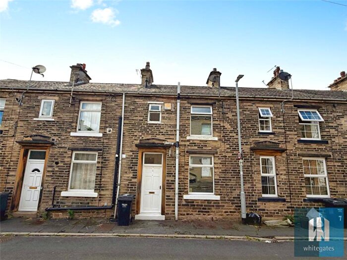 2 Bedroom Terraced House To Rent In South Street, Brighouse, HD6