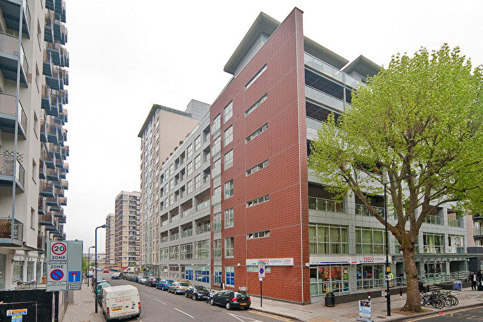 Garage / Parking For Sale In Southgate Road, London, N1