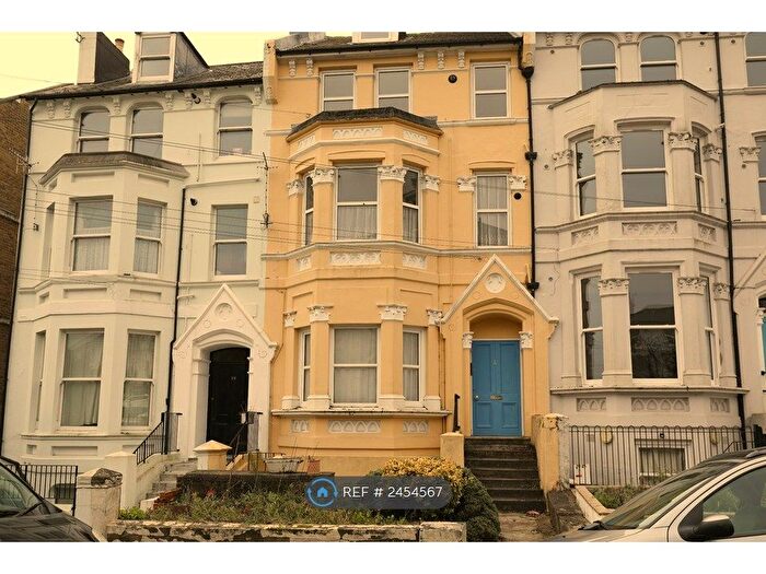 2 Bedroom Maisonette To Rent In Carisbrooke Road, St. Leonards-On-Sea, TN38