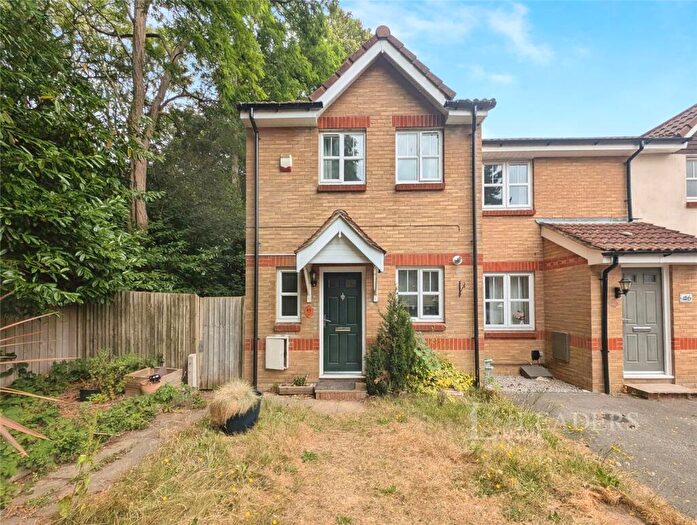 2 Bedroom End Of Terrace House For Sale In Bevan Close, Southampton, Hampshire, SO19
