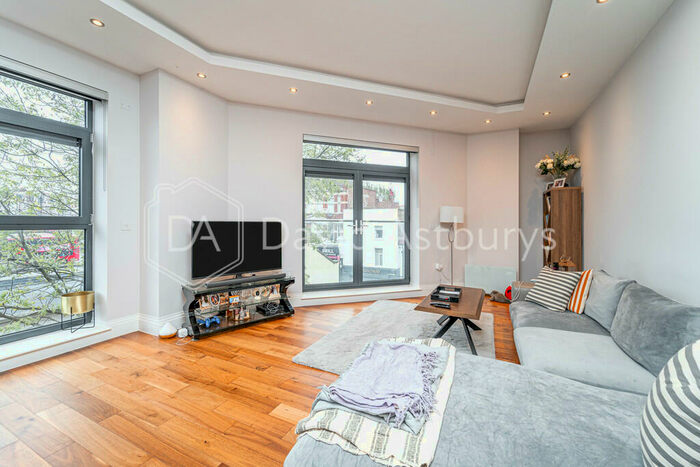 2 Bedroom Apartment To Rent In Muswell Hill, Muswell Hill, London, N10