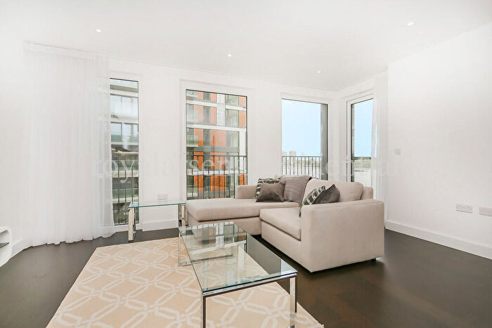 2 Bedroom Apartment To Rent In Imperial Building, Duke Of Wellington Avenue, Royal Arsenal, SE18