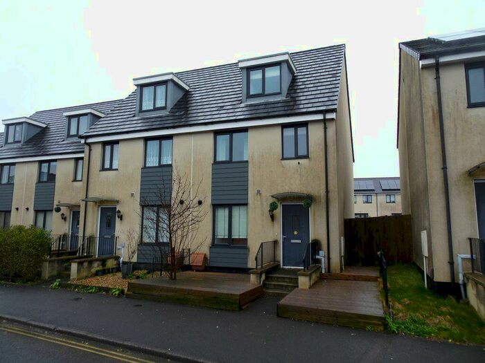 4 Bedroom House To Rent In Ham Drive, Plymouth, Devon, PL2