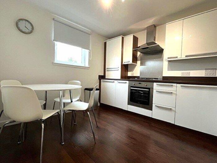 2 Bedroom Flat To Rent In Seaforth Road, City Centre, Aberdeen, AB24