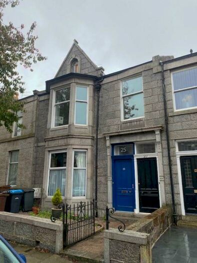 3 Bedroom Flat To Rent In A Hamilton Place, Aberdeen, AB15