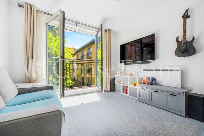 1 Bedroom Flat For Sale In Bailey House, Talwin Street, Bromley-By-Bow, London, E3