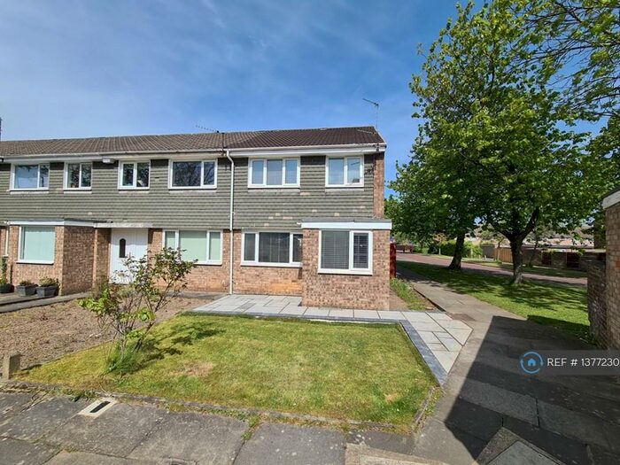 3 Bedroom End Of Terrace House To Rent In Cowdray Court, Newcastle Upon Tyne, NE3