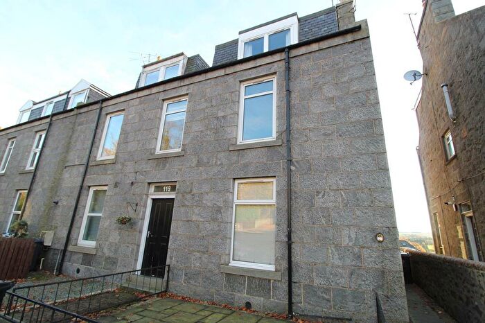 1 Bedroom Flat To Rent In North Deeside Road, First Floor, AB14