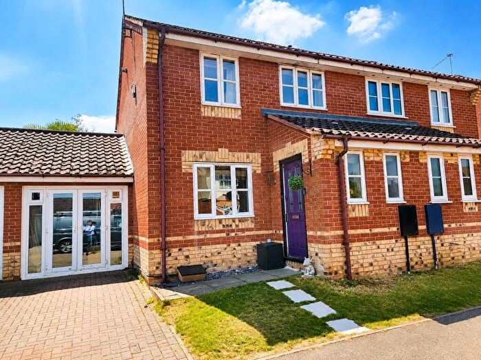 3 Bedroom Semi Detached House For Sale In Aspen Close, Great Blakenham, Suffolk, IP6