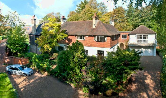 4 Bedroom Detached House To Rent In Brassey Road, Oxted, Surrey, RH8