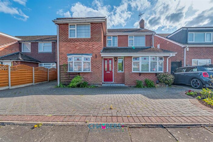 3 Bedroom Detached House For Sale In Lonscale Drive, Coventry, CV3