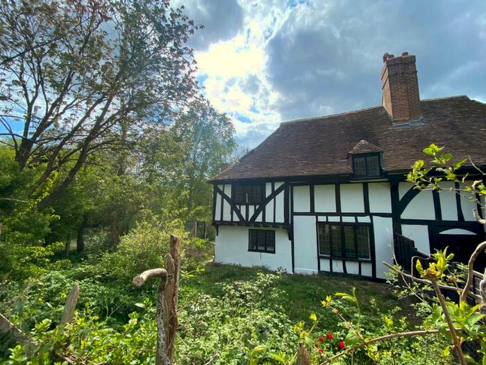 3 Bedroom Cottage To Rent In Mote Park, Maidstone, ME15