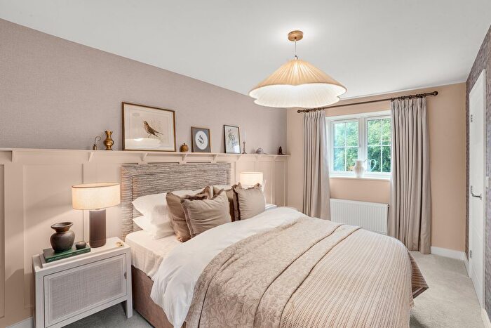 3 Bedroom Semi-detached House For Sale In Ploughlands Court, Camblesforth, YO8