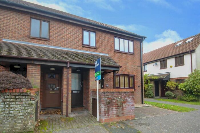 1 Bedroom Maisonette To Rent In Wellington Place, Warley, Brentwood, CM14