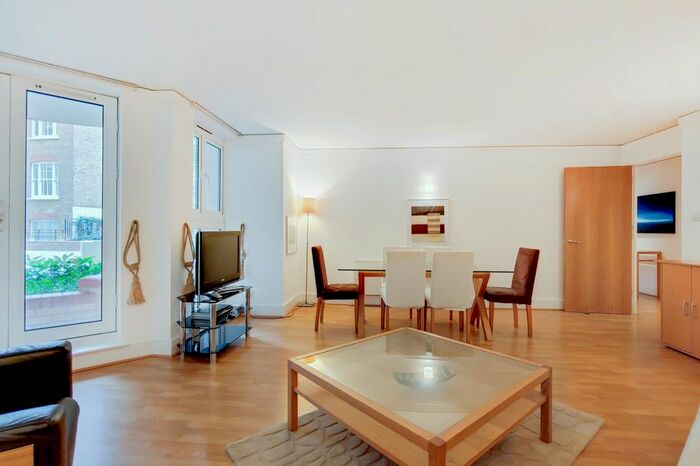 2 Bedroom Flat To Rent In Artillery Mansions, Victoria Street, Westminster, London, SW1H