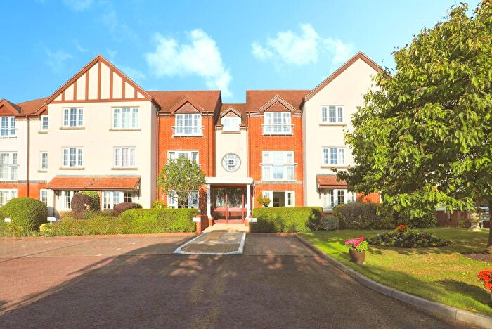 1 Bedroom Flat For Sale In Station Road, Broadway, Worcestershire, WR12