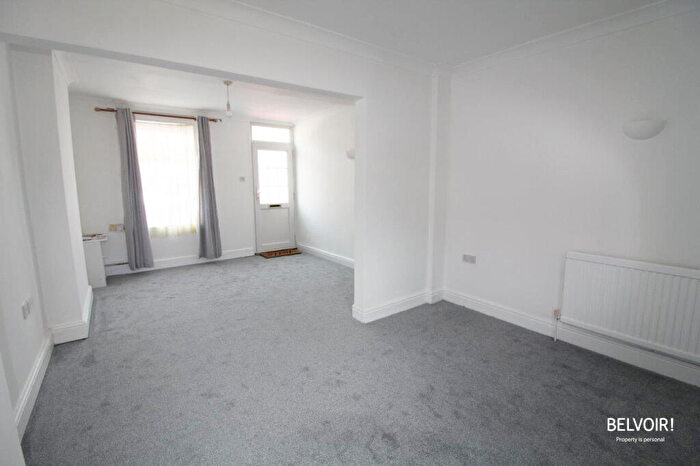 3 Bedroom Semi Detached House To Rent In Wellesley Road, Ipswich, IP4