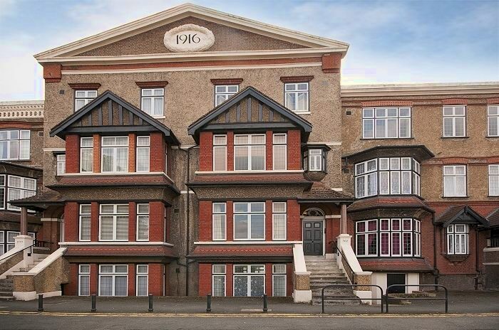 2 Bedroom Maisonette To Rent In Clapham Road, London, SW9