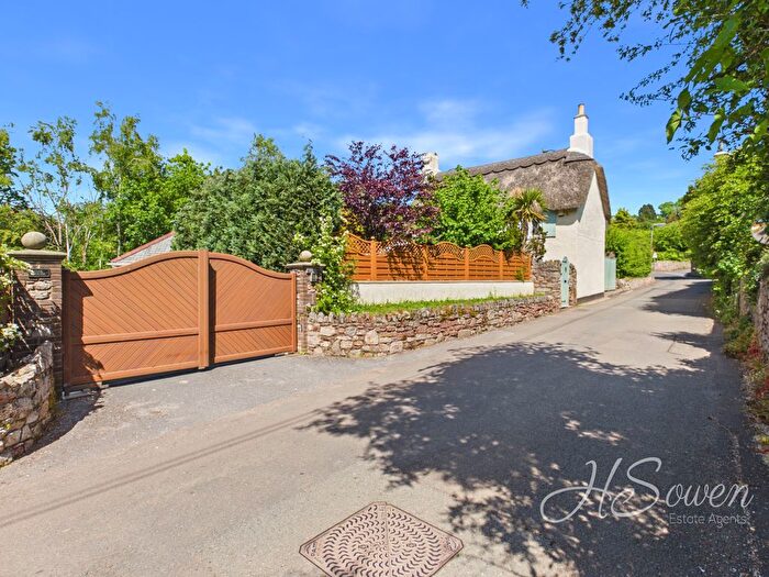3 Bedroom Detached House For Sale In Edginswell Lane, Torquay, TQ2