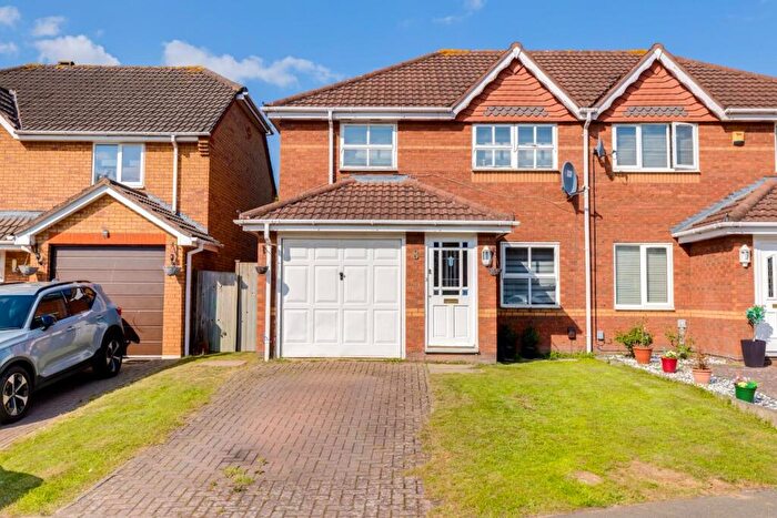 3 Bedroom Semi-Detached House For Sale In Beacon Court, Hunsbury Hill, NN4