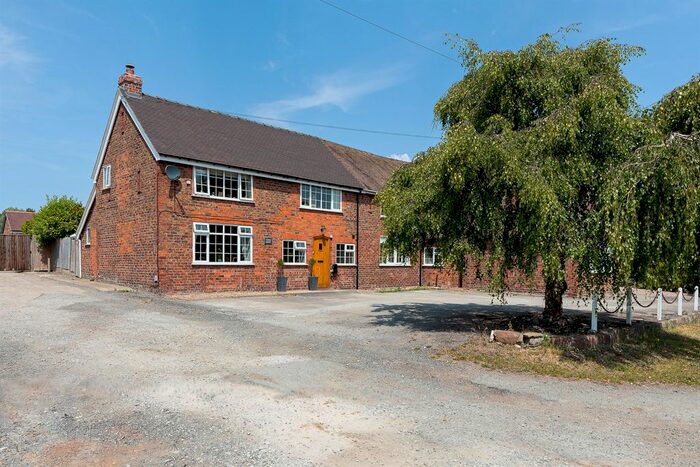 3 Bedroom Barn Conversion For Sale In Kingsley Road, Crowton, Northwich, CW8