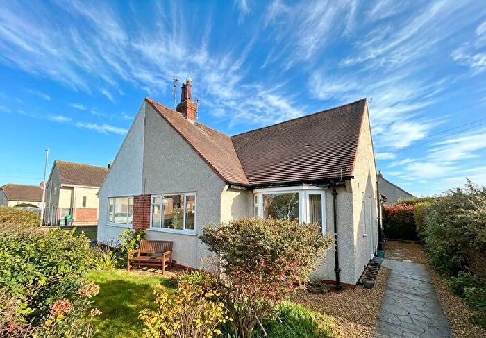 2 Bedroom Semi Detached Bungalow For Sale In Bryn View Road, Penrhyn Bay, LL30