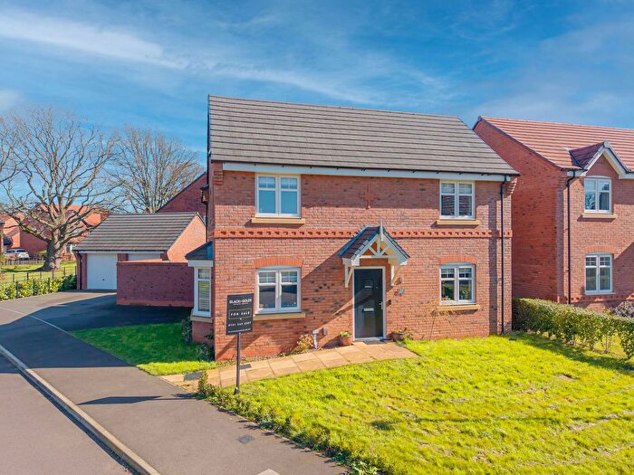 3 Bedroom Detached House For Sale In Tidbury Green, Solihull, B90