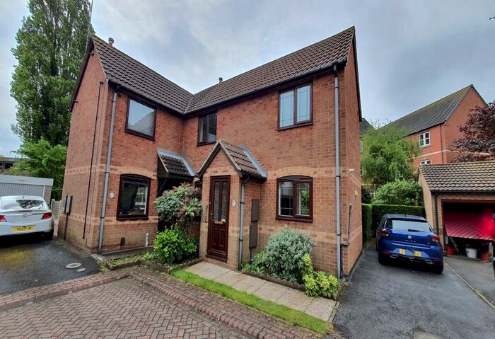 2 Bedroom Semi-Detached House To Rent In Orchard Close, Scunthorpe, Lincolnshire, DN16